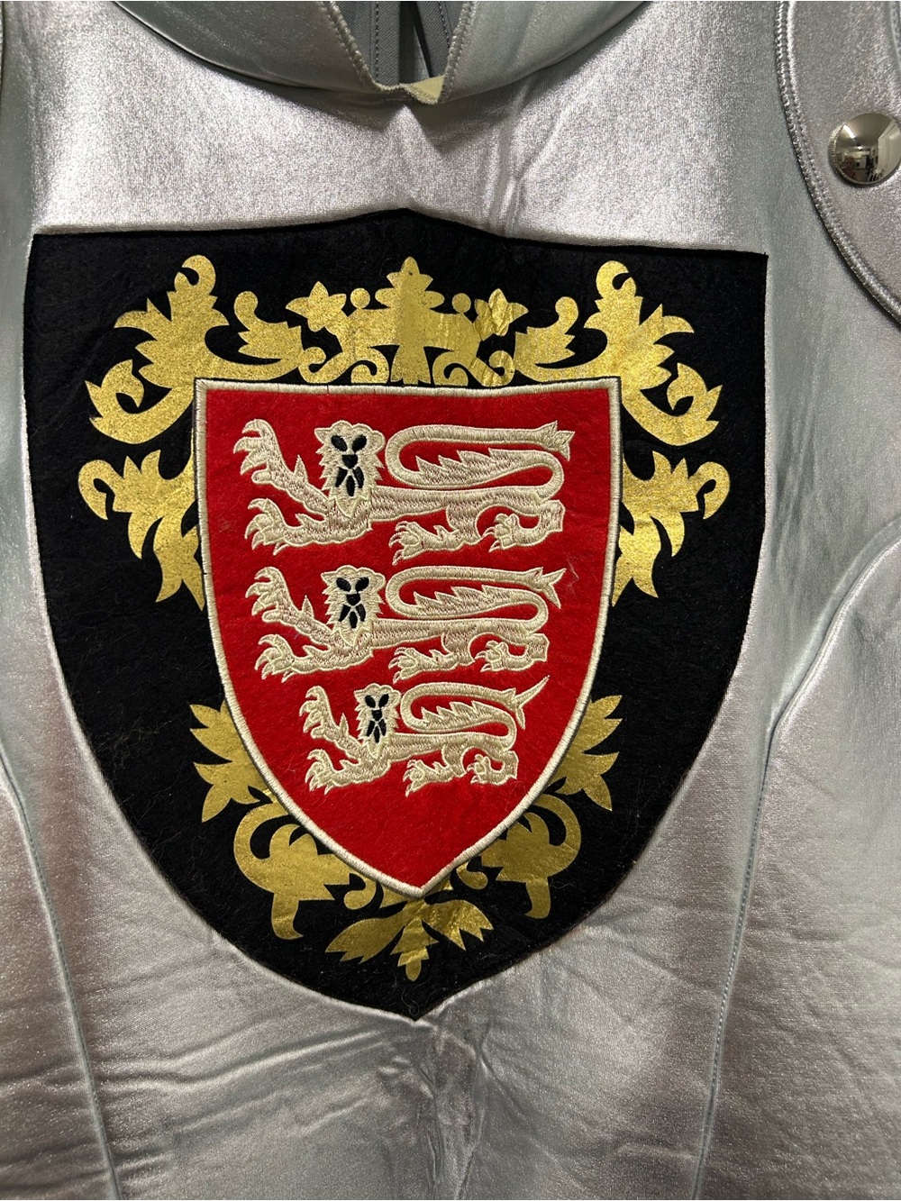 Men’s XL Silver Renaissance Knight-No Sword!
(NOT KIDS! It’s Men’s  Costume) - Picture 4 of 12